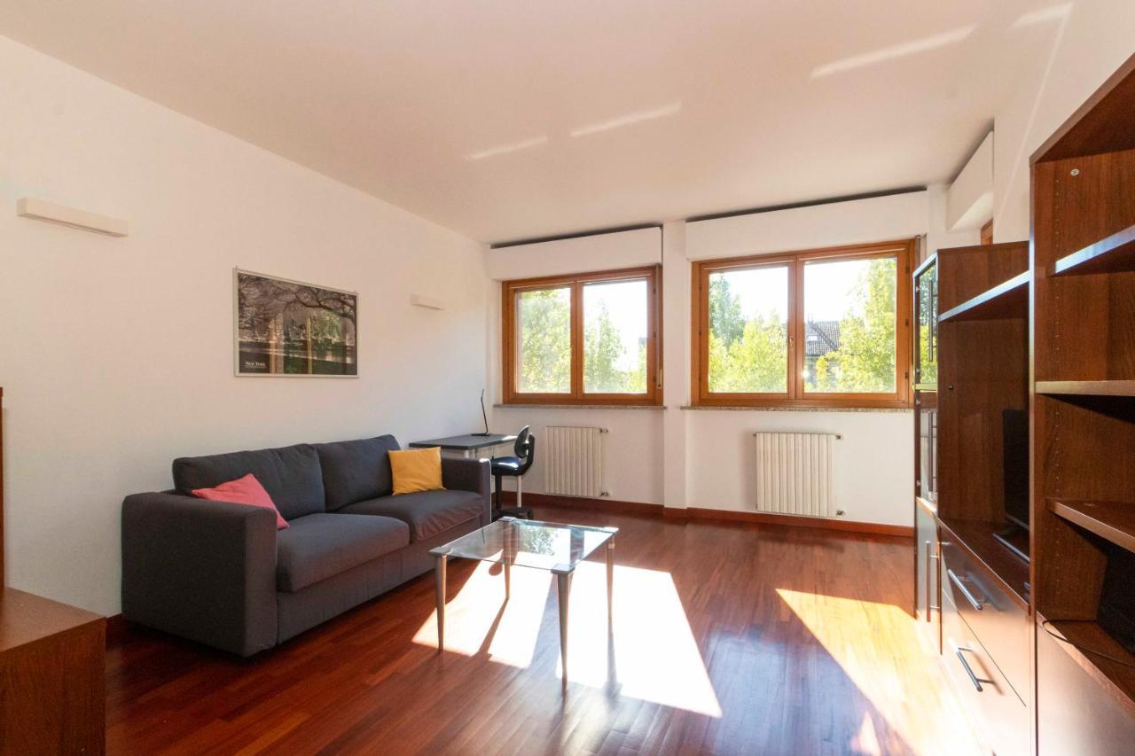 Апартаменти Cozy&Spacious Apt 2 Min Walk From The Tram Stop! Турин Екстер'єр фото