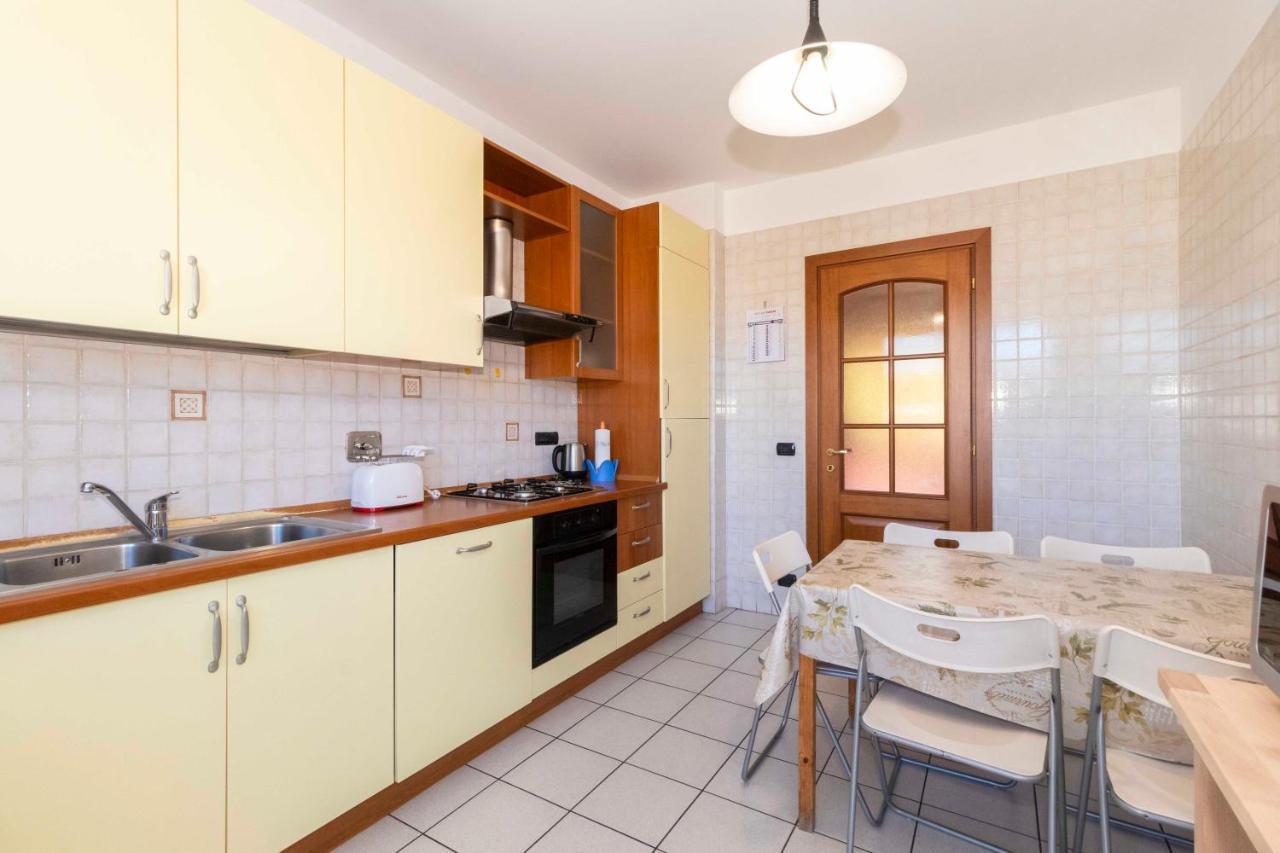 Апартаменти Cozy&Spacious Apt 2 Min Walk From The Tram Stop! Турин Екстер'єр фото
