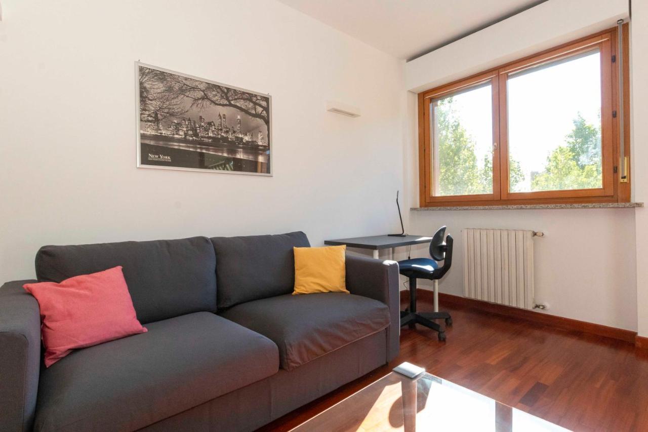 Апартаменти Cozy&Spacious Apt 2 Min Walk From The Tram Stop! Турин Екстер'єр фото