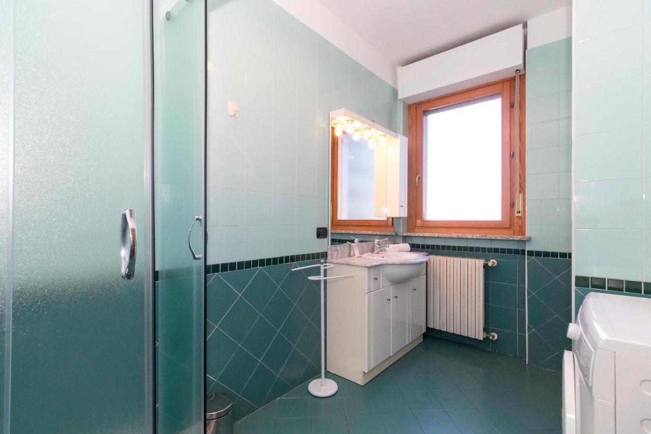 Апартаменти Cozy&Spacious Apt 2 Min Walk From The Tram Stop! Турин Екстер'єр фото