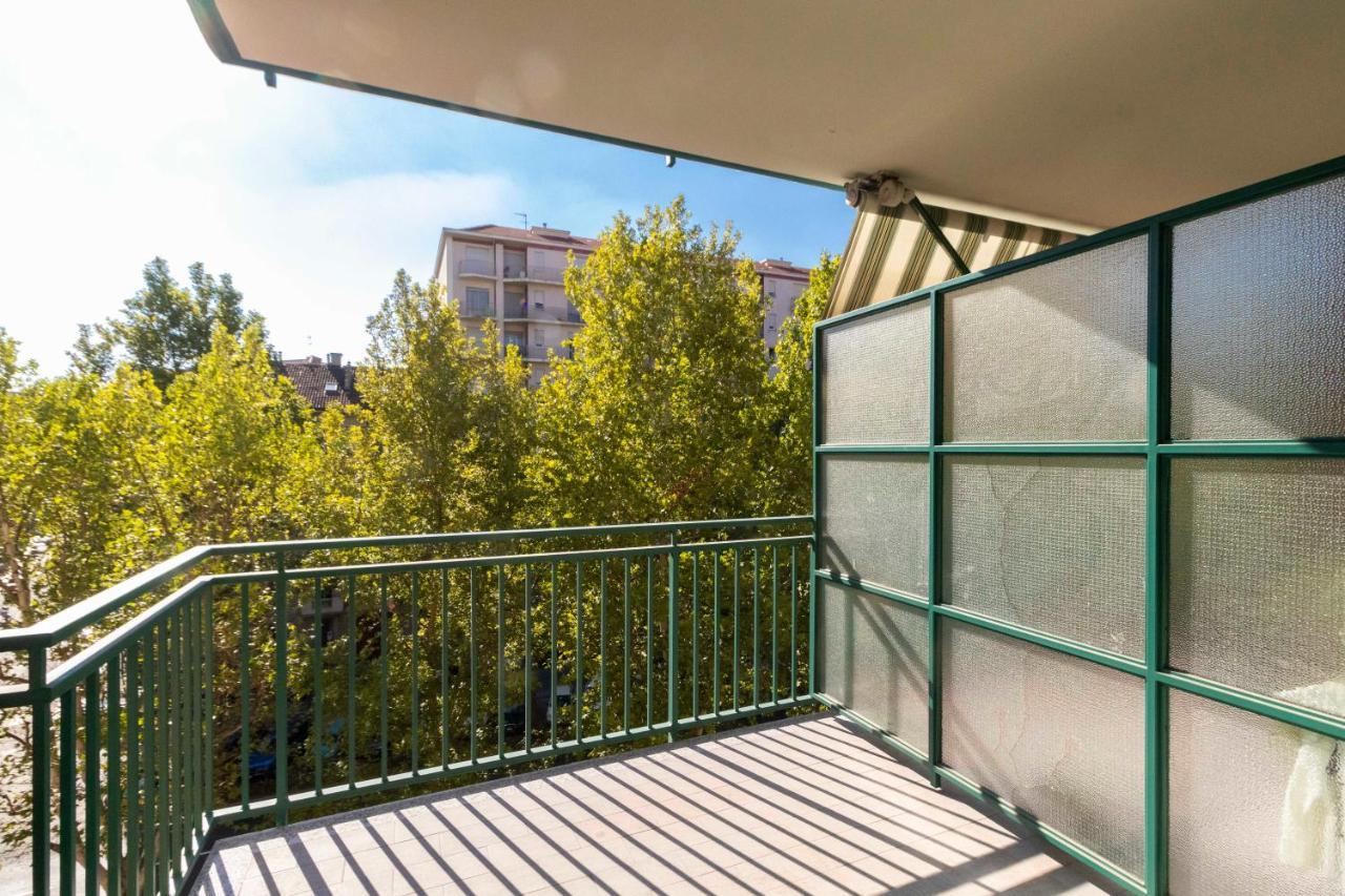 Апартаменти Cozy&Spacious Apt 2 Min Walk From The Tram Stop! Турин Екстер'єр фото